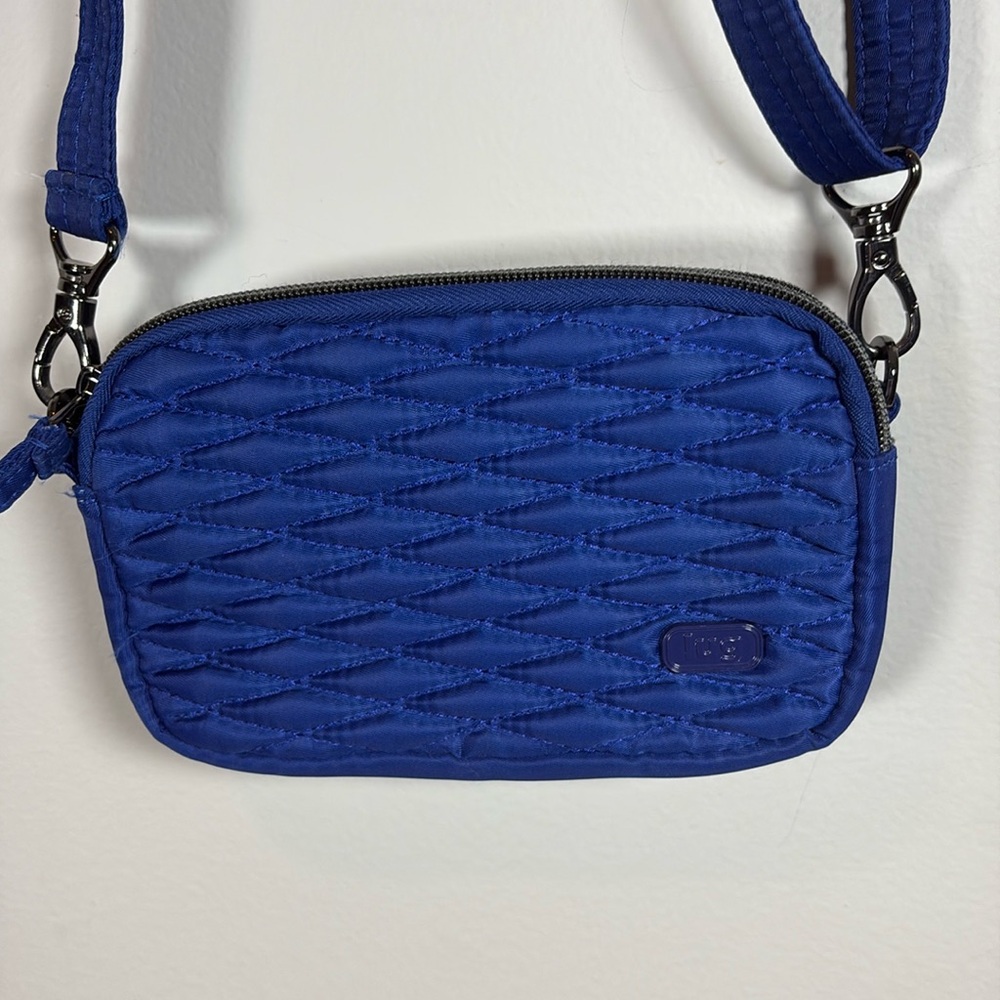 Lug Coupe convertible crossbody.